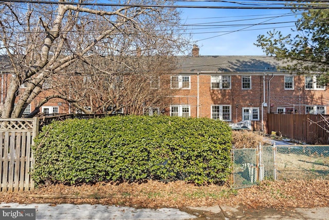 view of front of property