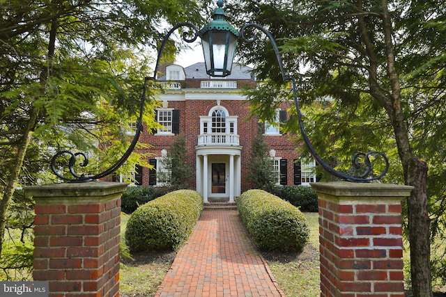 view of front of home