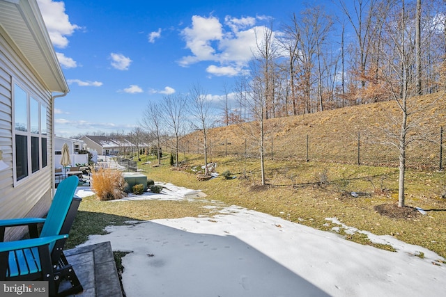 view of yard featuring a patio