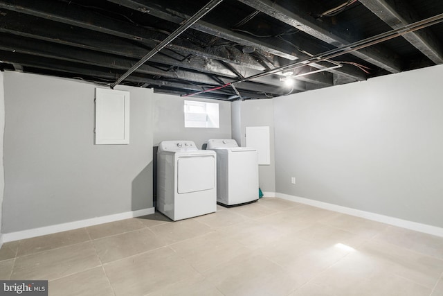 laundry room with washer and clothes dryer