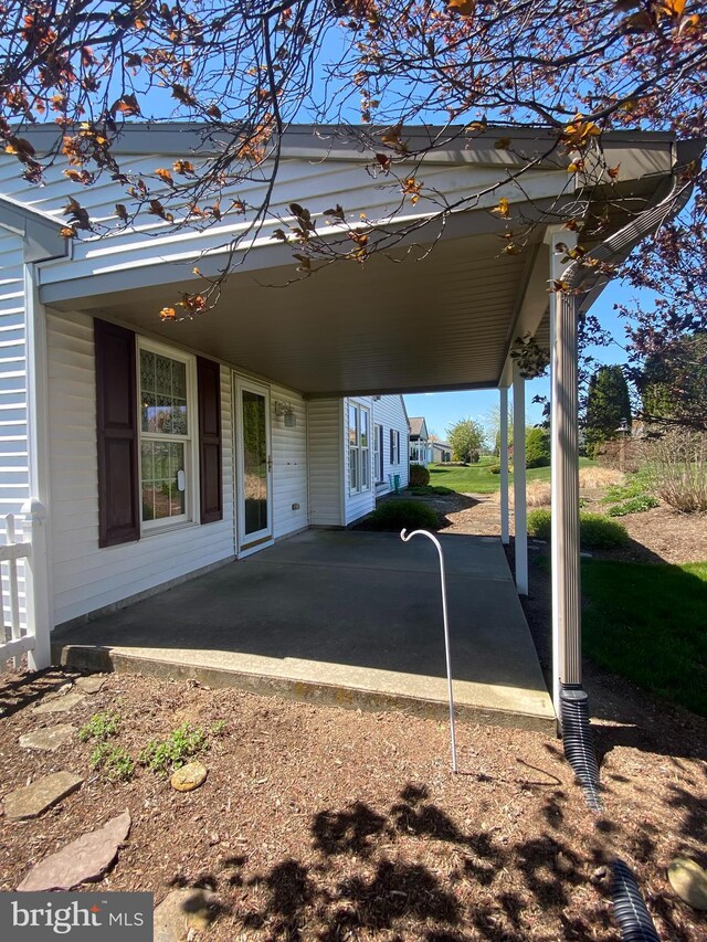 15 Greenbriar Dr, Myerstown, PA 17067 - view of patio