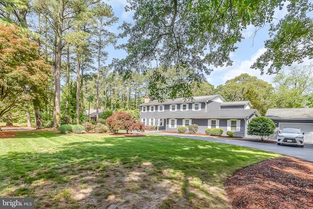 view of front of house with a front yard