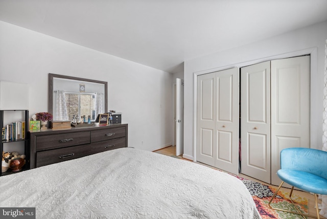 bedroom with a closet