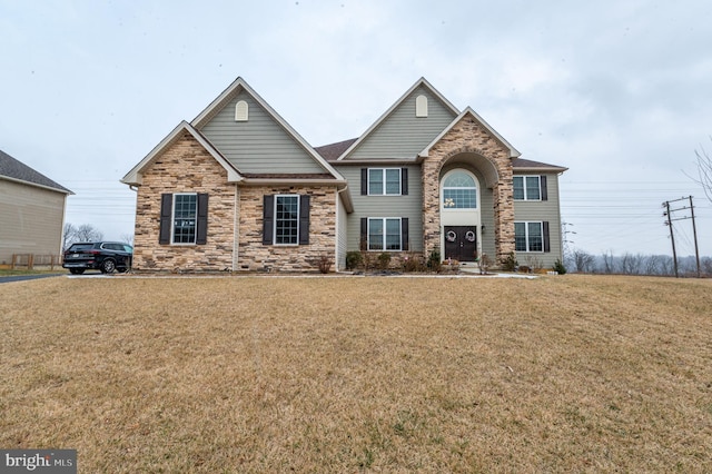 view of front facade featuring a front lawn