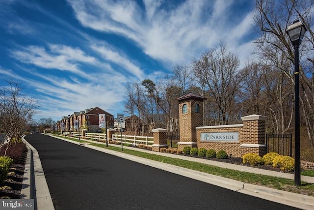 view of community / neighborhood sign