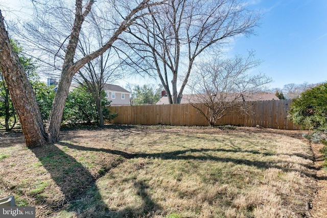 view of yard featuring fence