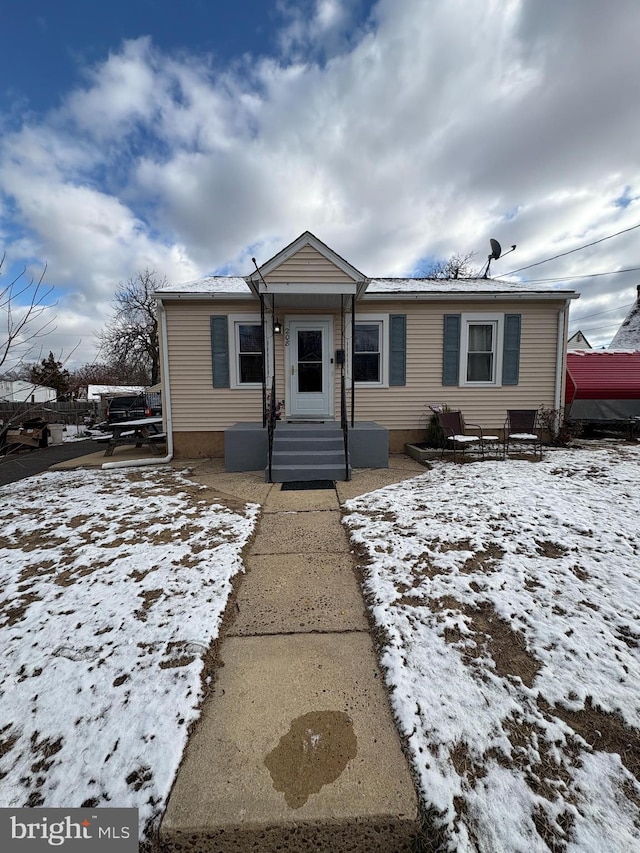 view of front of property