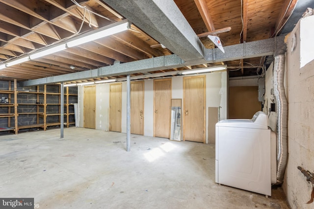 basement with washer / clothes dryer