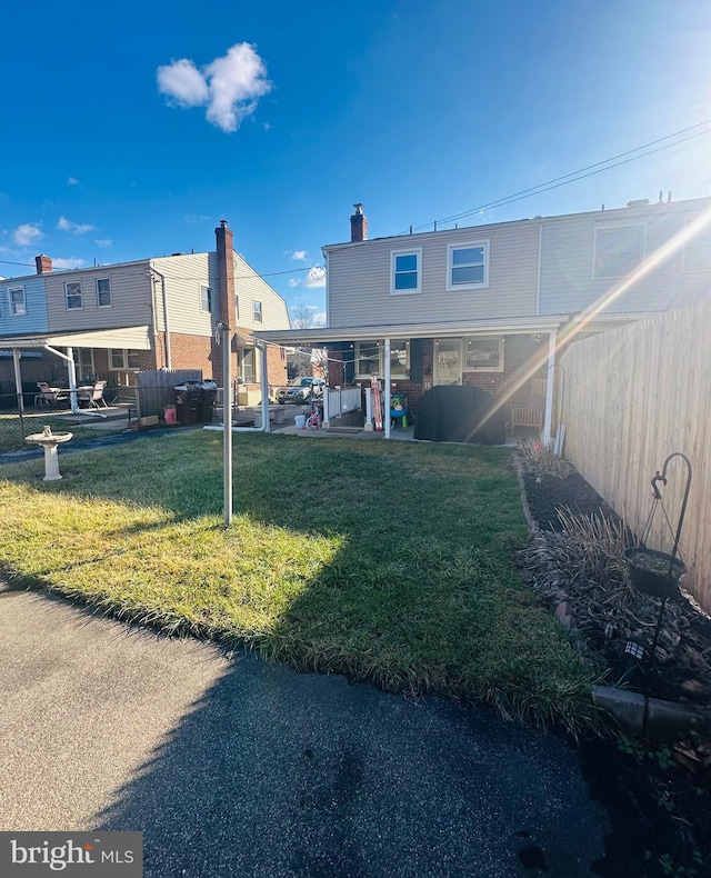 view of yard featuring a patio