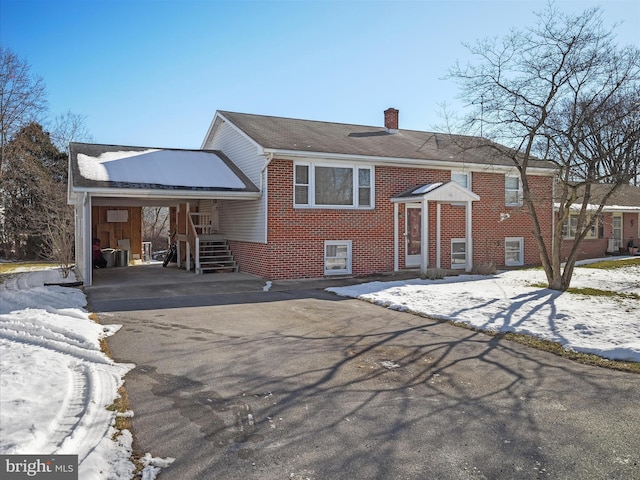 view of split foyer home