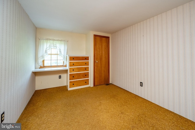 empty room with carpet