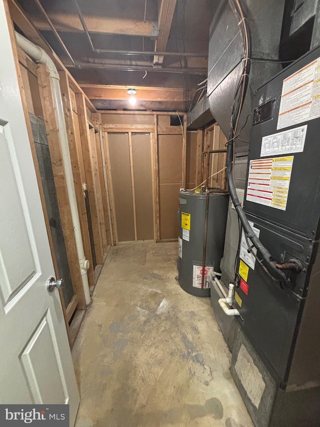 12725 Bar Oak Dr, Waldorf, MD 20601 - utility room with water heater and heating unit