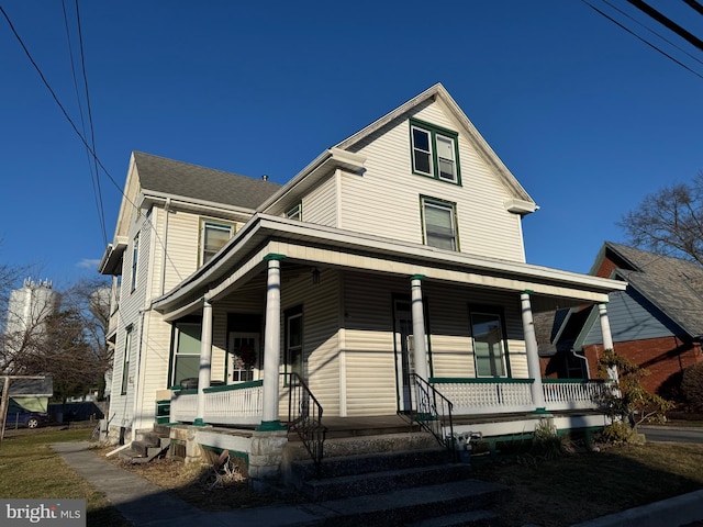 view of front facade featuring covered porch