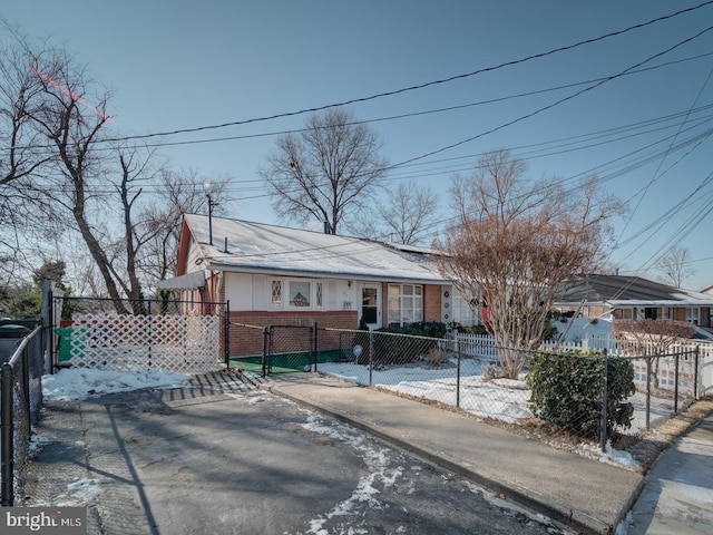 view of front of property