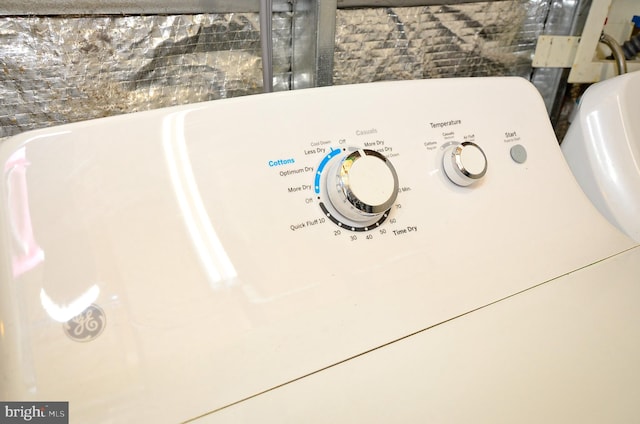 interior details with washer / clothes dryer