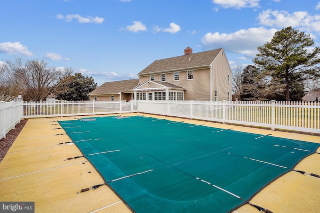 view of swimming pool