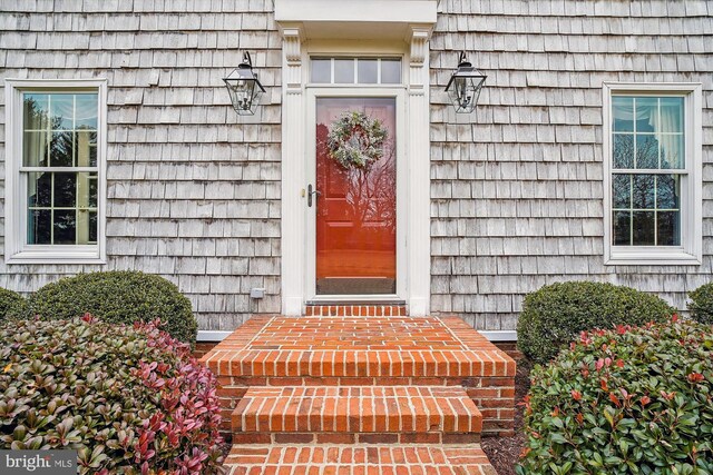 view of property entrance