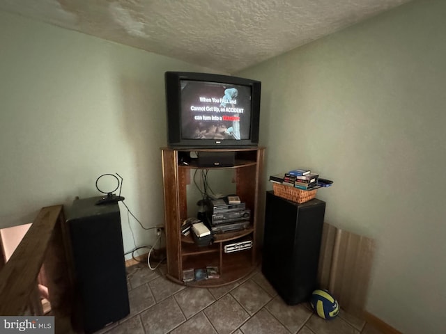 1941 Cedar Dr, Spring Grove, PA 17362 - detailed view of a textured ceiling