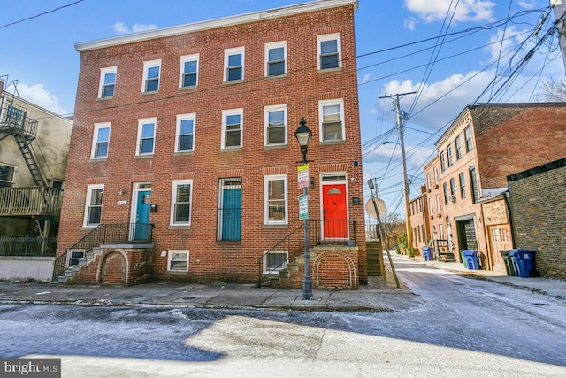 view of front of home featuring central AC