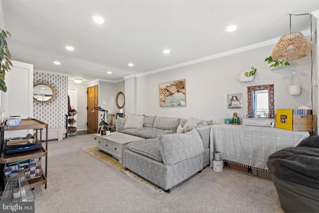 living room featuring ornamental molding and carpet