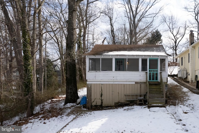 view of front of property