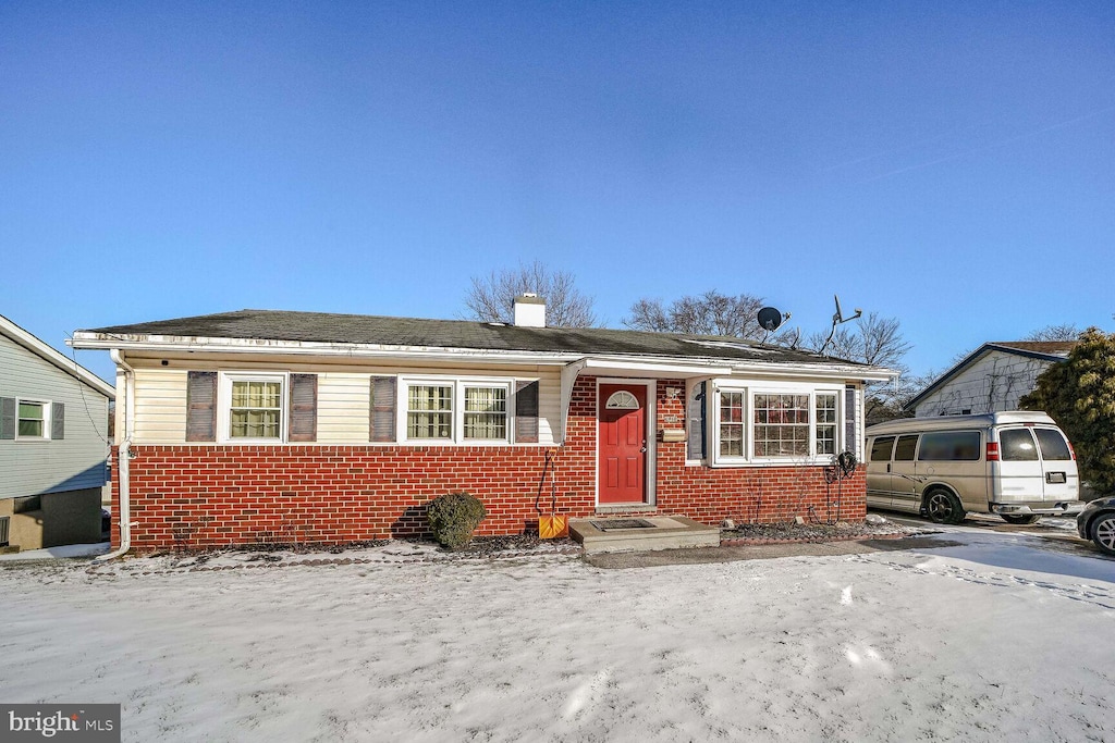 view of front of home