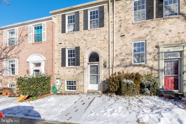 view of townhome / multi-family property