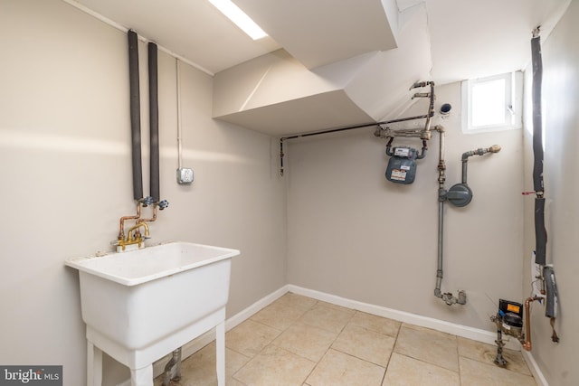 laundry room with sink