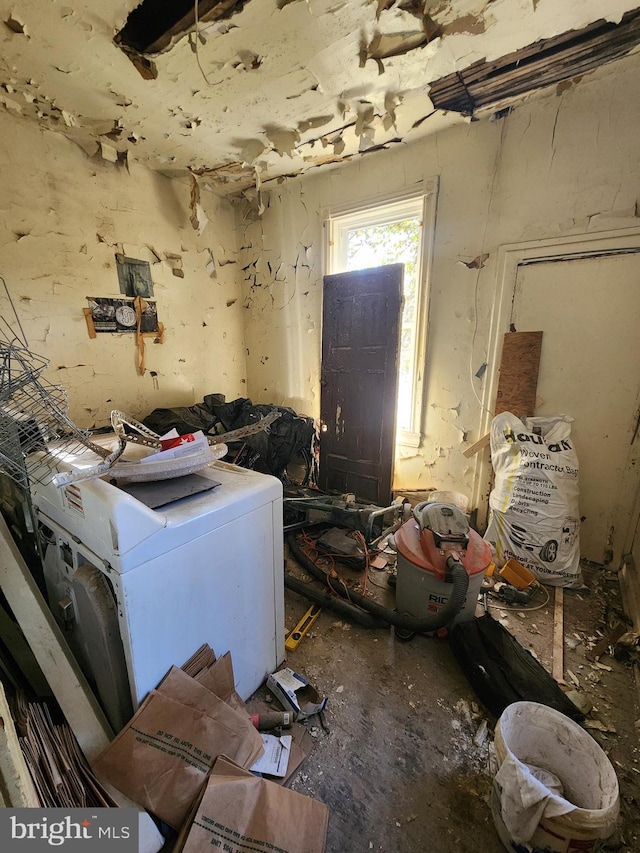 misc room featuring washer / clothes dryer