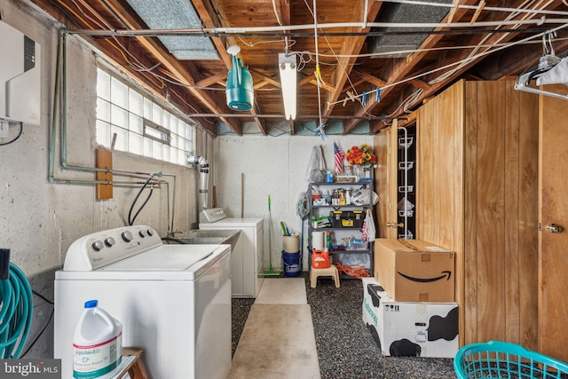 laundry room with washer and clothes dryer