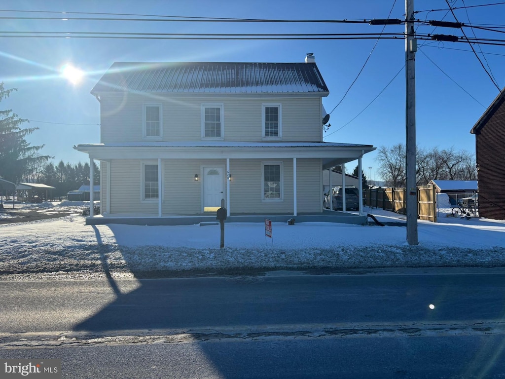 view of front of house featuring a porch