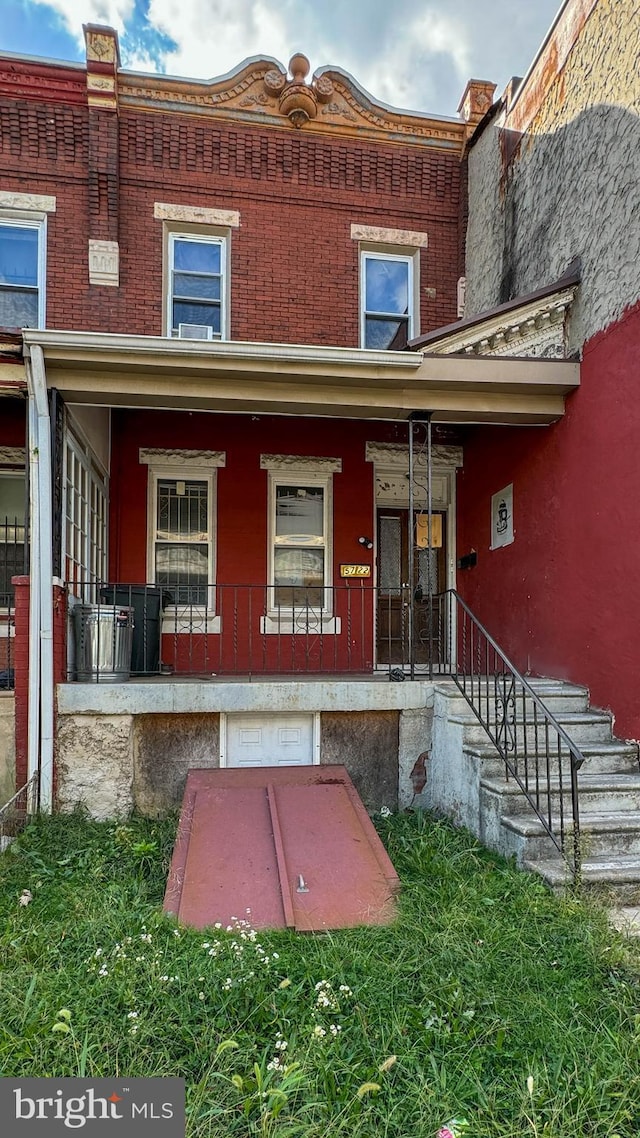 exterior space featuring a porch