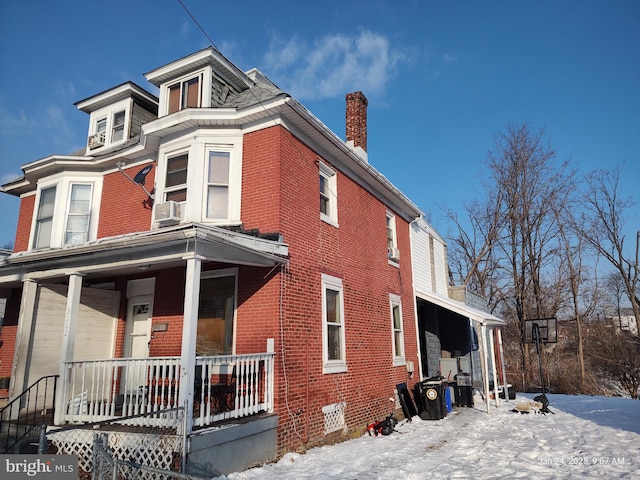 view of front of house featuring covered porch