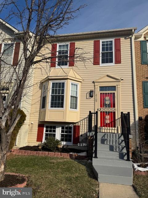 view of townhome / multi-family property