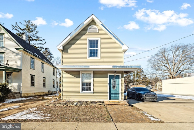 view of front of house