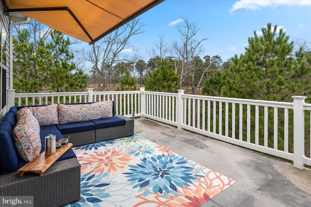 balcony featuring outdoor lounge area