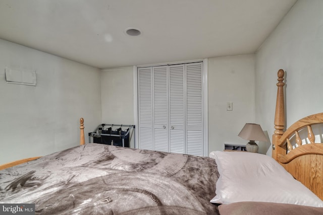 bedroom with a closet