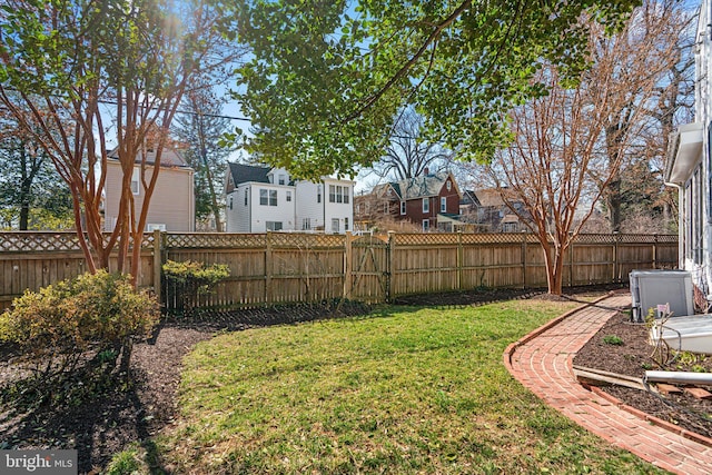 view of yard featuring fence