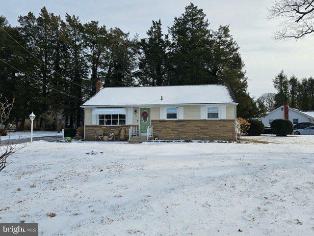 view of front of house