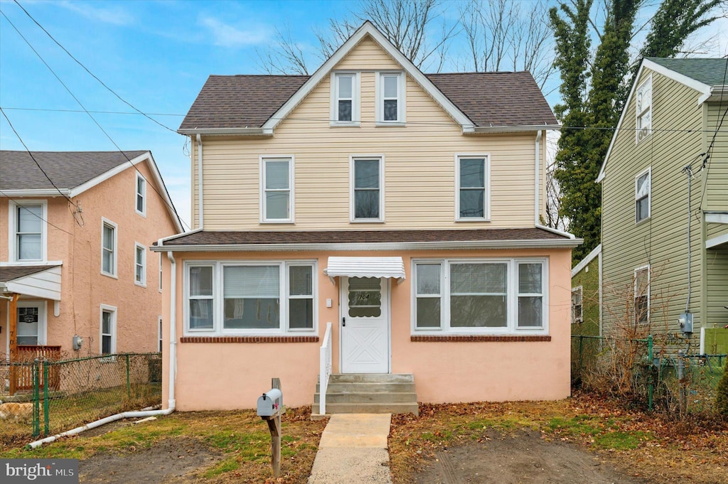 view of front of property