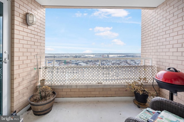 balcony featuring a grill