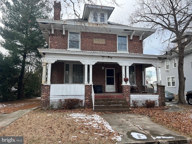 view of front facade with a porch