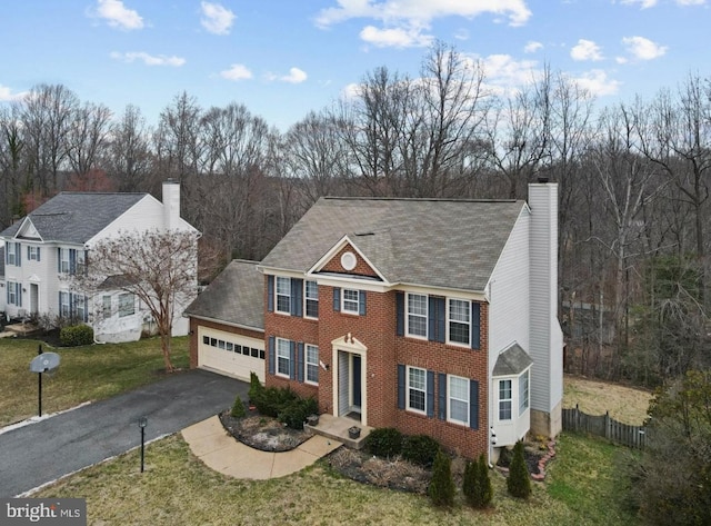 view of front of house featuring a front yard