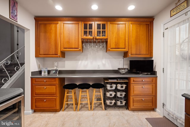 kitchen featuring a kitchen breakfast bar