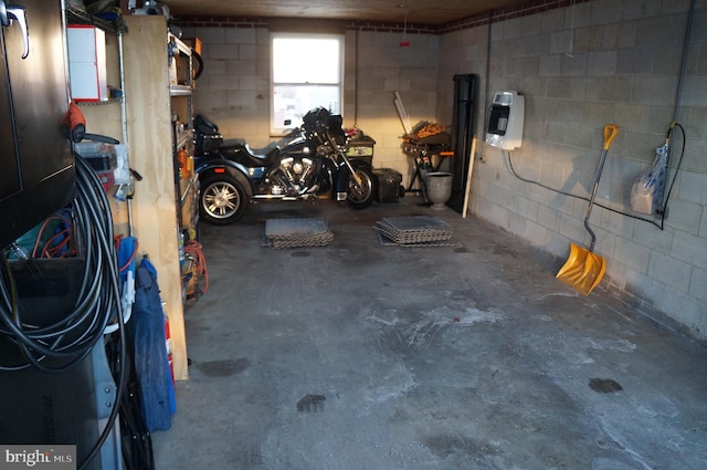 garage with heating unit