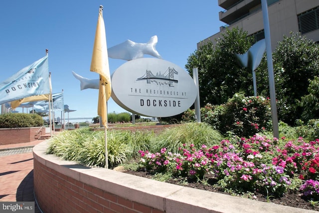 view of community / neighborhood sign