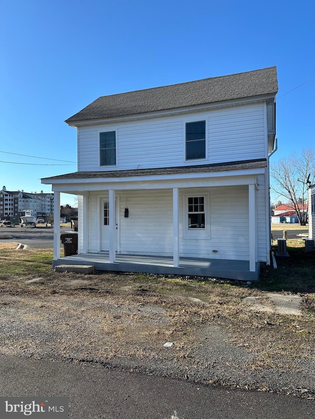 view of front of home featuring a porch