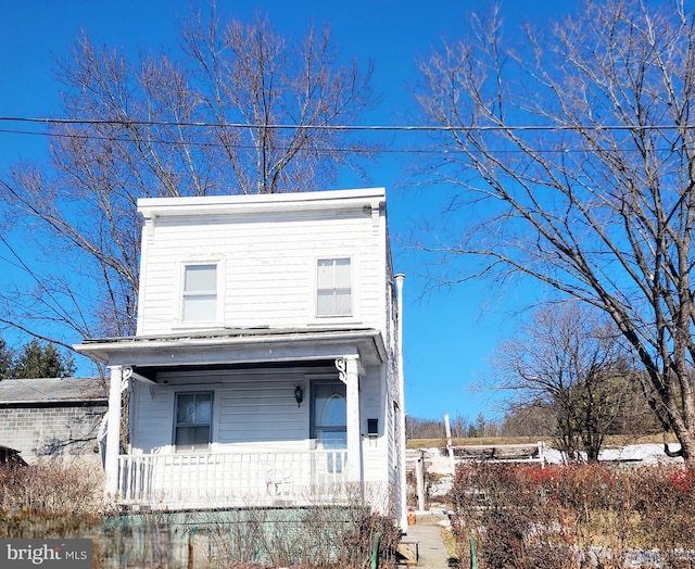 view of front of house featuring a porch