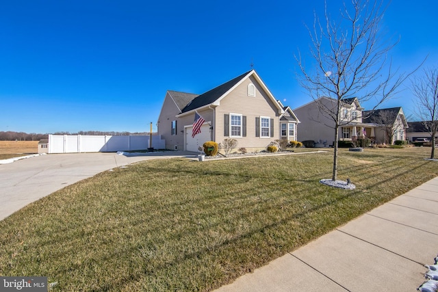 view of front of property with a front yard