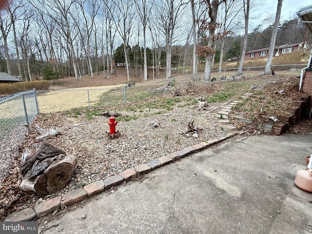 view of yard featuring fence